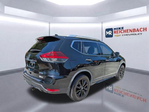 Magnetic Black Pearl 2019 Nissan Rogue S