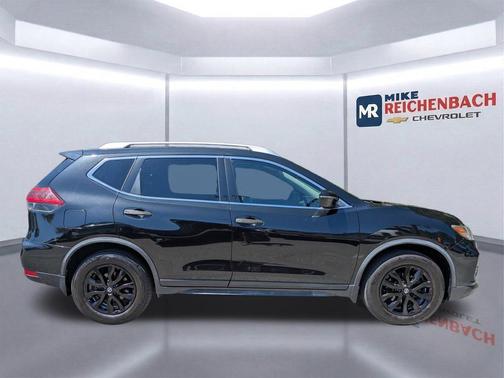 Magnetic Black Pearl 2019 Nissan Rogue S