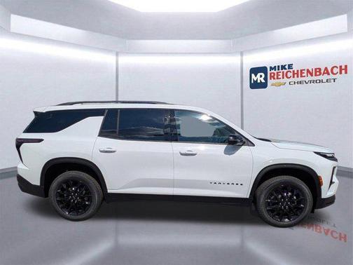 Summit White 2026 Chevrolet Traverse LT