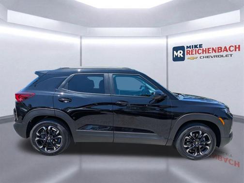 Mosaic Black Metallic 2023 Chevrolet Trailblazer LT
