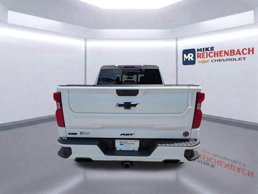 Summit White 2022 Chevrolet Silverado 1500 RST