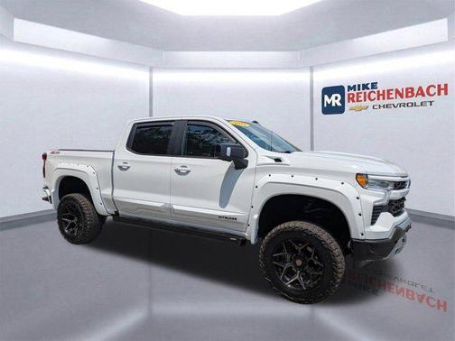 Summit White 2022 Chevrolet Silverado 1500 RST
