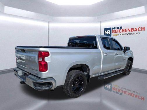 Silver Ice Metallic 2019 Chevrolet Silverado 1500 LT