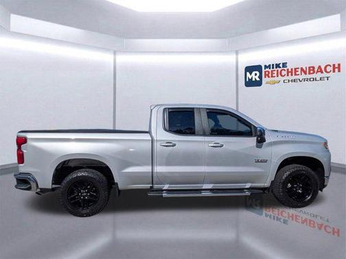 Silver Ice Metallic 2019 Chevrolet Silverado 1500 LT