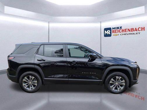 Mosaic Black Metallic 2026 Chevrolet Equinox 1LT