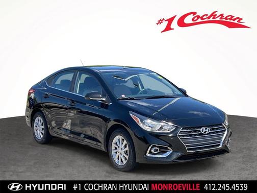 Absolute Black 2022 Hyundai Accent SEL