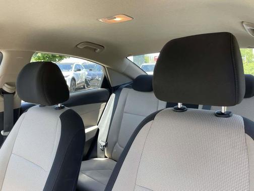 Absolute Black 2022 Hyundai Accent SEL