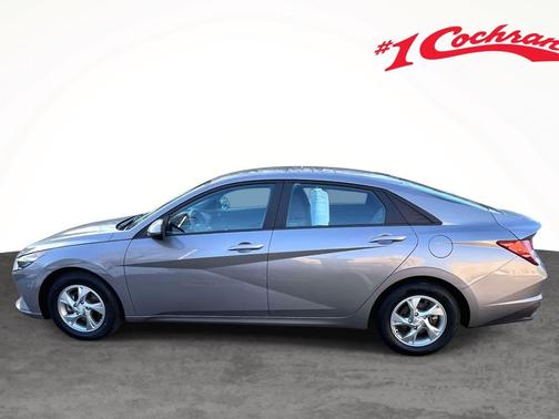 2023 Hyundai ELANTRA SE