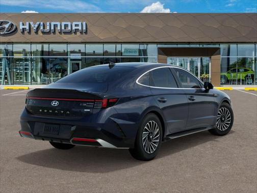2025 Hyundai SONATA Hybrid Limited