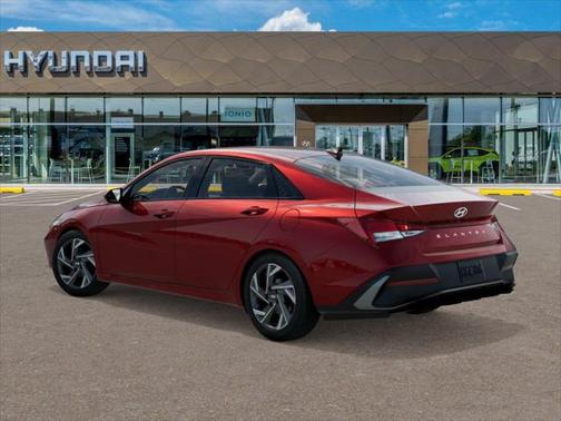 2025 Hyundai ELANTRA SEL