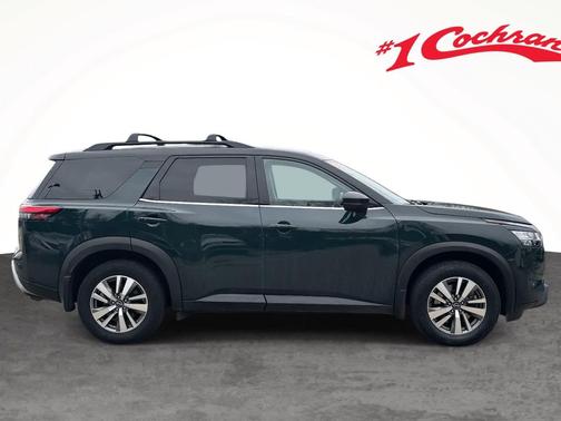 2022 Nissan Pathfinder SL 4WD