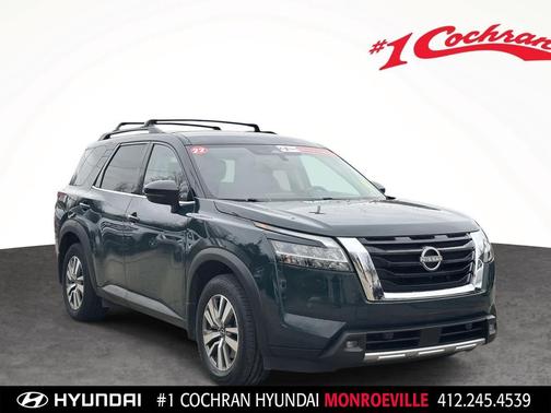 2022 Nissan Pathfinder SL 4WD