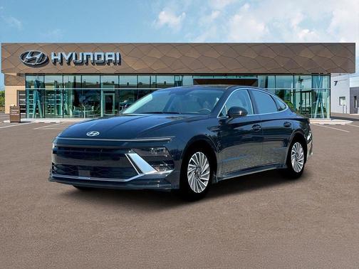 2025 Hyundai SONATA Hybrid SE