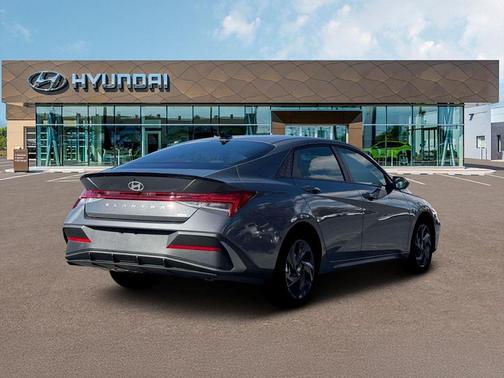 2026 Hyundai ELANTRA HEV SEL Sport