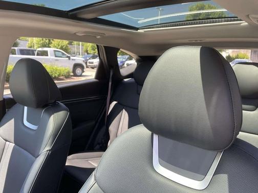 Shimmering Silver 2022 Hyundai TUCSON Limited