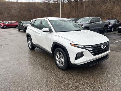 2023 Hyundai TUCSON SE