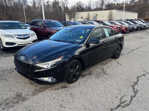 2023 Hyundai ELANTRA SEL