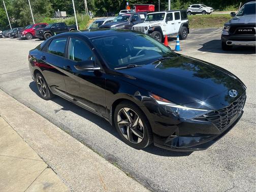 Phantom Black 2023 Hyundai ELANTRA SEL