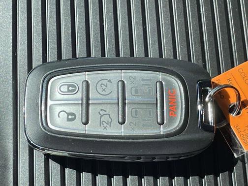 Velvet Red Pearlcoat 2023 Chrysler Pacifica Limited