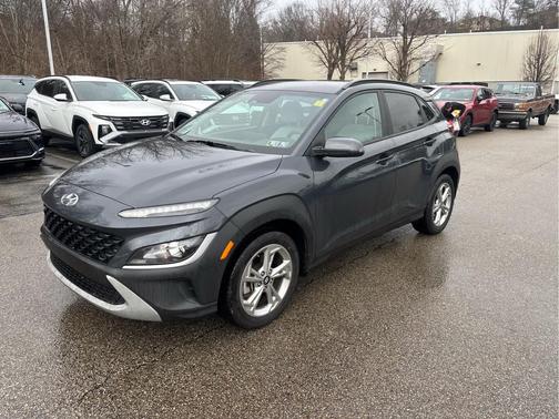 2022 Hyundai KONA SEL