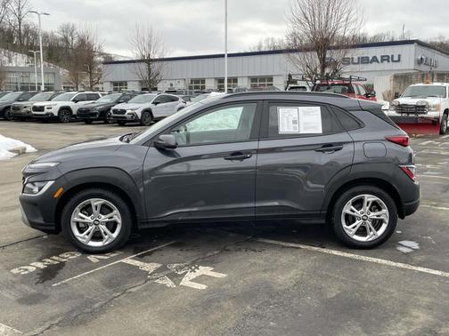 2022 Hyundai KONA SEL