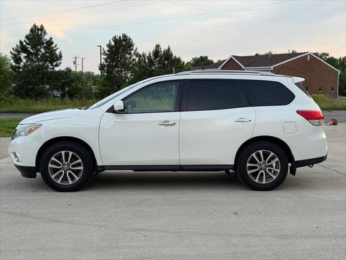 2014 Nissan Pathfinder SV