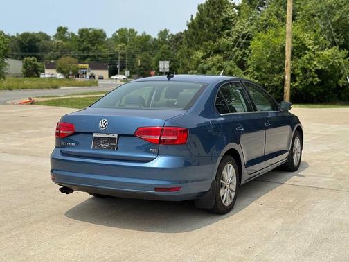 2015 Volkswagen Jetta Auto SE w/Connectivity