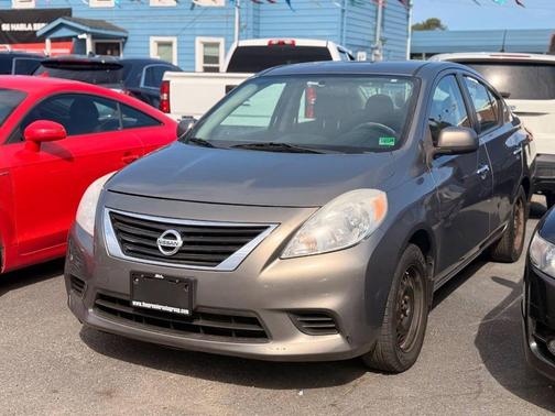 2012 Nissan Versa 1.6 S