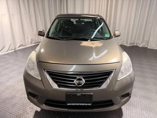 2012 Nissan Versa 1.6 S