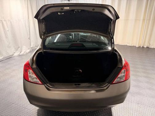 2012 Nissan Versa 1.6 S