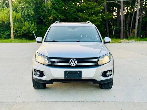2015 Volkswagen Tiguan Auto R-Line