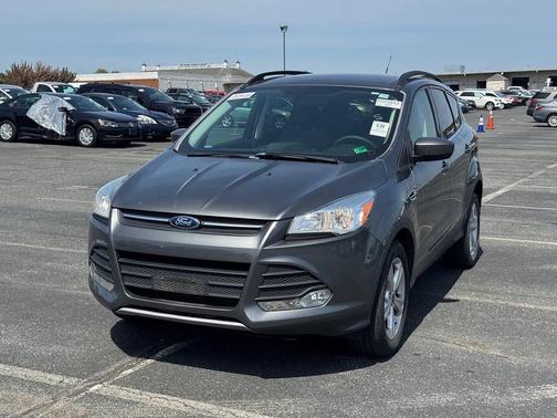 Sterling Gray Metallic 2014 Ford Escape SE