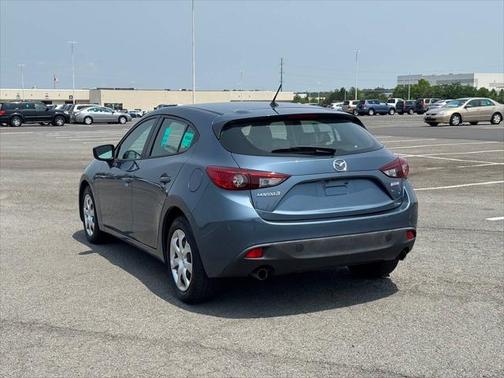 2016 Mazda Mazda3 i Sport