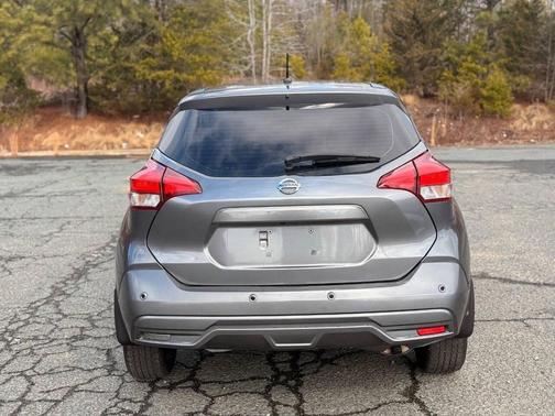 2020 Nissan Kicks S