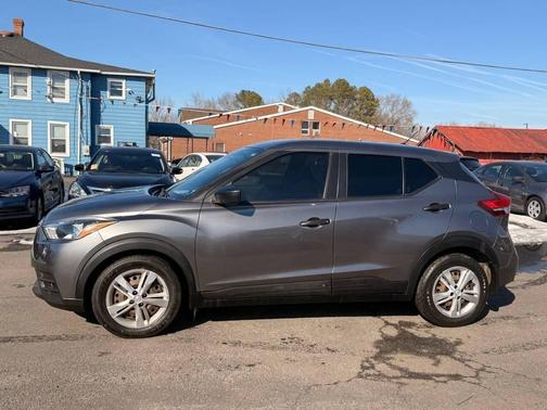 2020 Nissan Kicks S