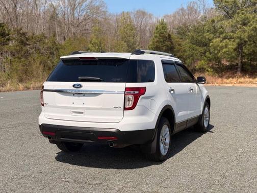 Oxford White 2014 Ford Explorer XLT