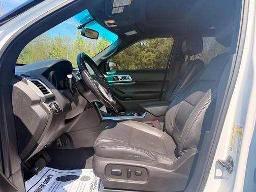 Oxford White 2014 Ford Explorer XLT
