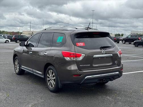 2015 Nissan Pathfinder SL