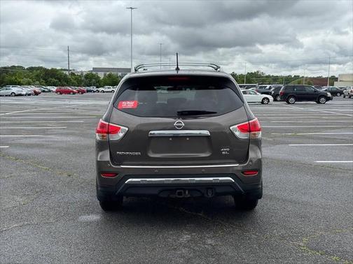 2015 Nissan Pathfinder SL