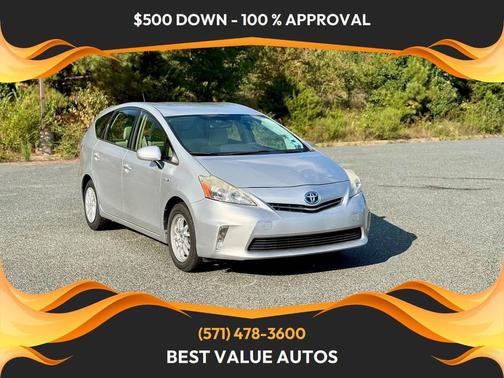 2014 Toyota Prius v Two