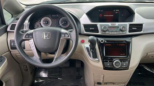White Diamond Pearl 2016 Honda Odyssey EX