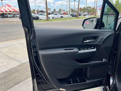 2025 Toyota Sienna Limited 7-Passenger