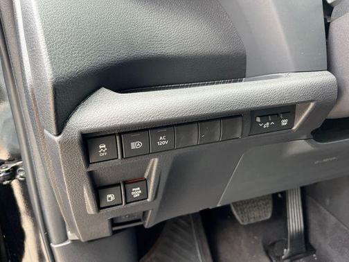 2025 Toyota Sienna Limited 7-Passenger