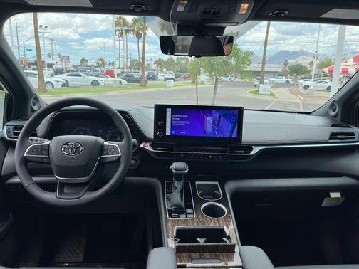 2025 Toyota Sienna Limited 7-Passenger