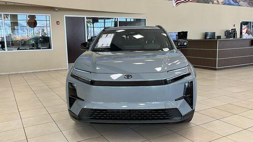 Cement 2026 Toyota C-HR SE