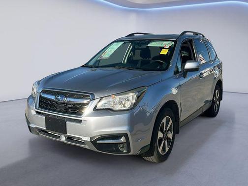 Ice Silver Metallic 2018 Subaru Forester 2.5i Premium