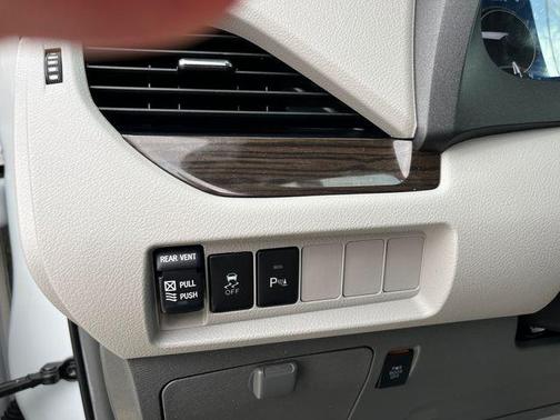 2019 Toyota Sienna Limited