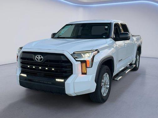 Ice Cap 2023 Toyota Tundra SR5