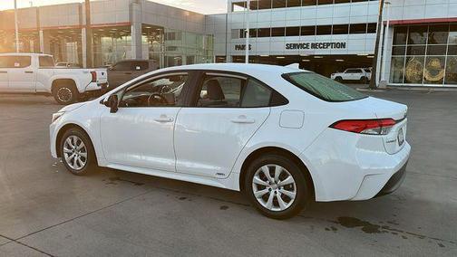 2025 Toyota Corolla Hybrid LE