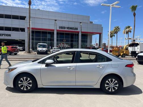 2022 Toyota Corolla Hybrid LE